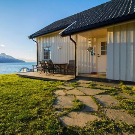 Hotel Lyngen North Rotsund Exterior foto