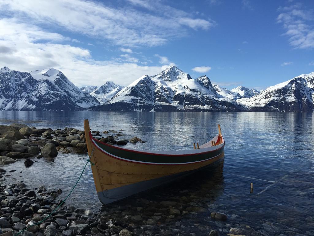 Hotel Lyngen North Rotsund Exterior foto